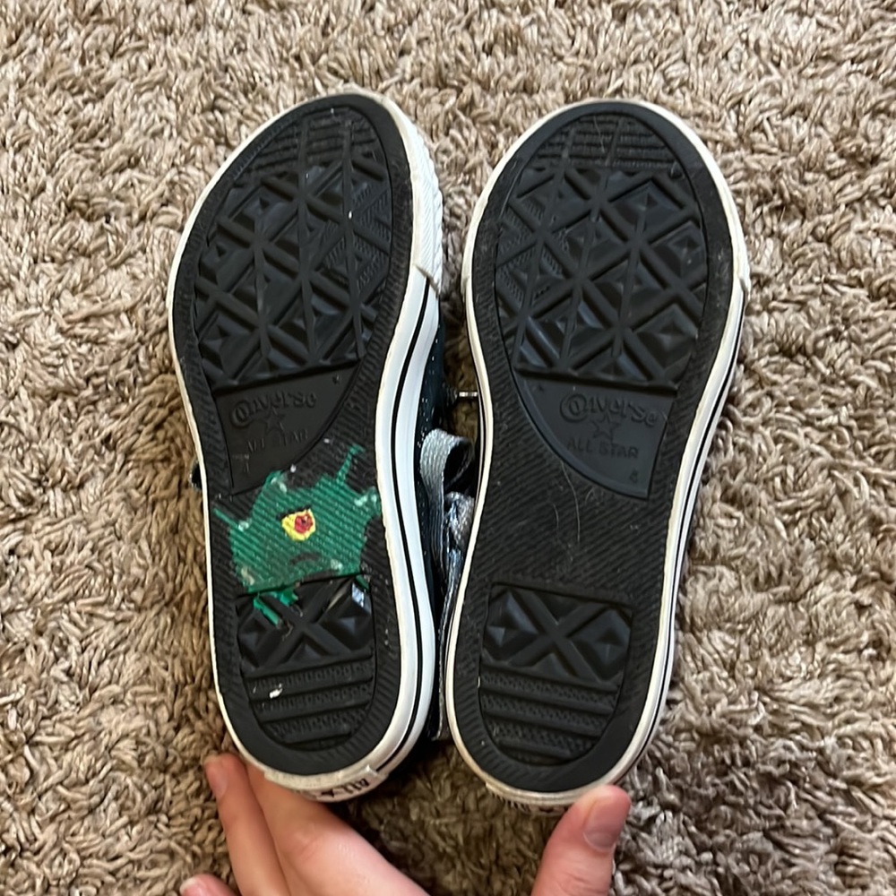 Converse - Picture 3 of 4